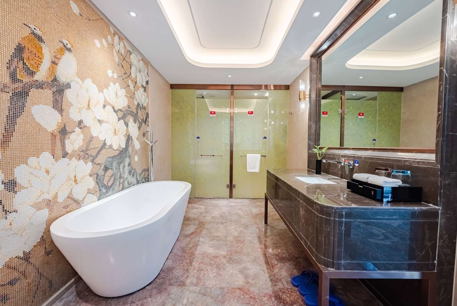 Ramada By Wyndham Wuhan North 12/13