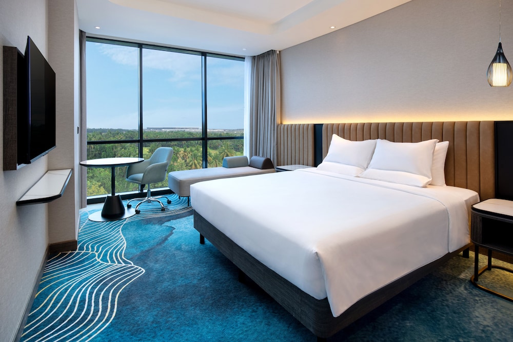 SUPERIOR, KING BED