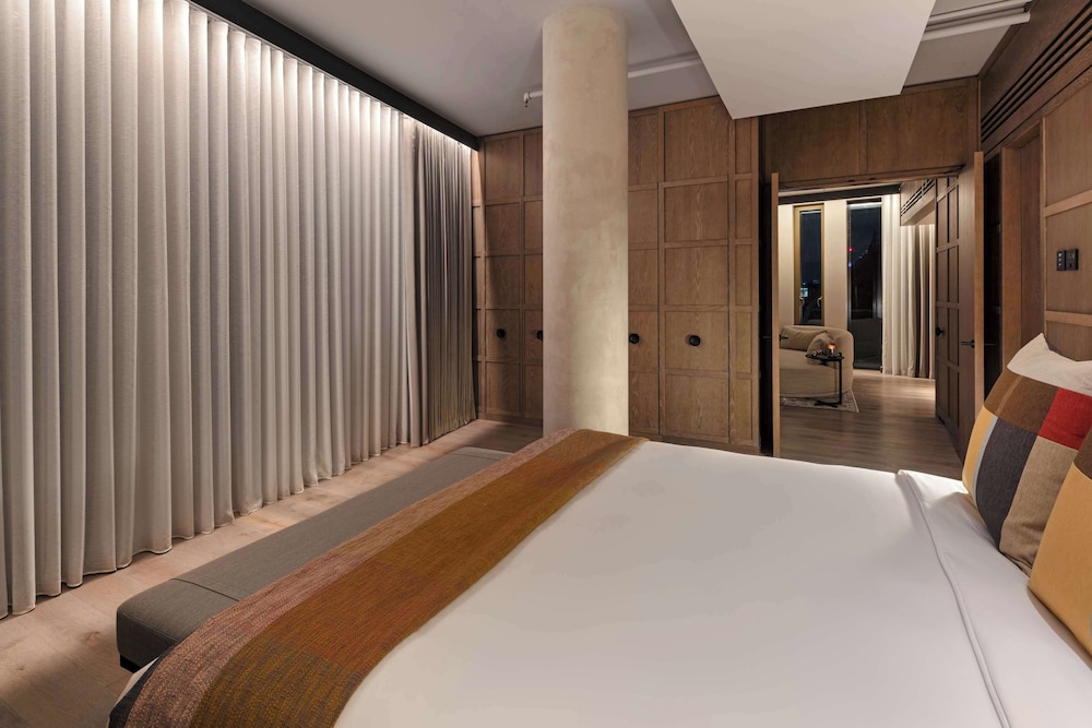 Tower Penthouse Suite