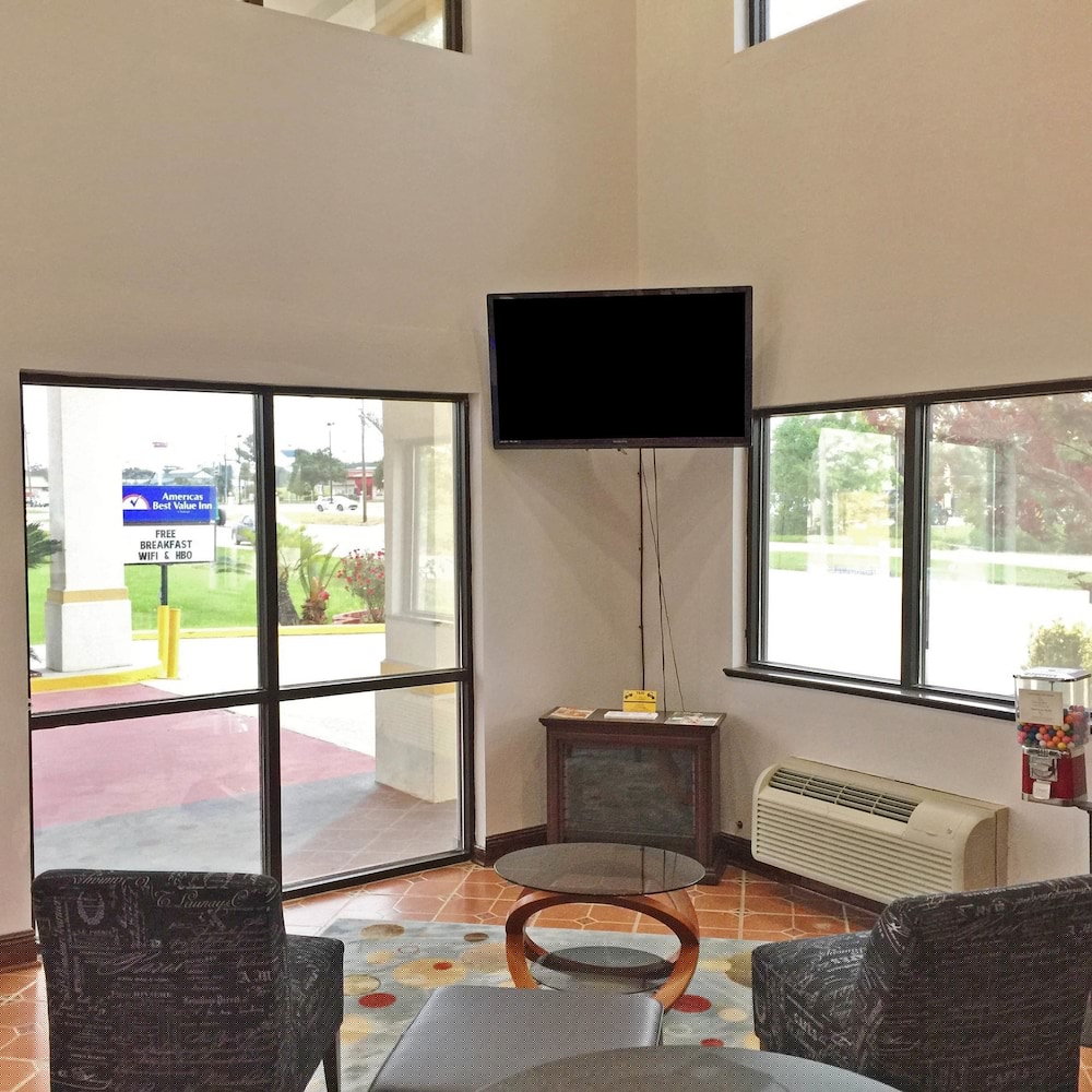 Americas Best Value Inn Gonzales 25/38