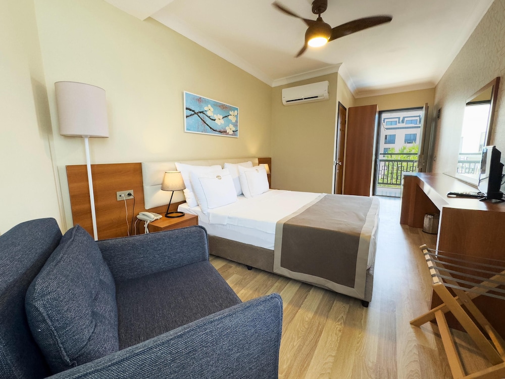 Uras Beach Hotel 11/50