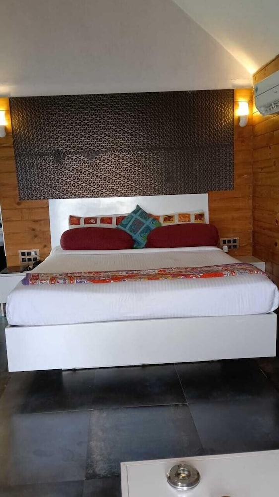 Rumourss Sky Villa and Resort 4/23