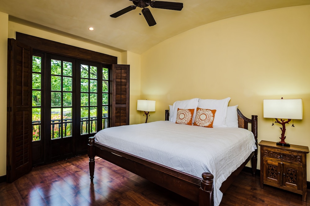 Hacienda Pinilla Vacation Rentals 13/84