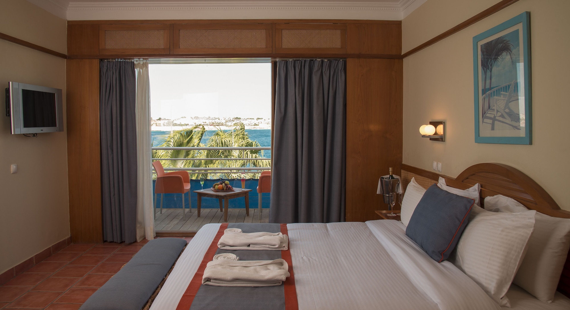 SUPERIOR, DOUBLE OR TWIN BED, PARTIAL SEA VIEW