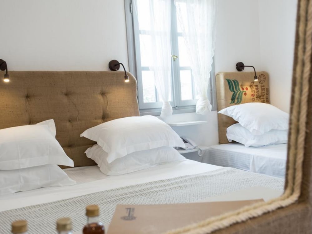 Evi Rooms 17/89
