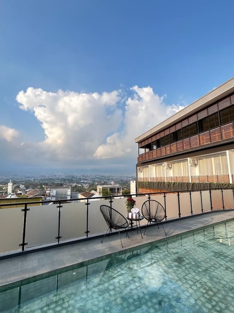 Gendhis Batu Boutique Hotel 6/15