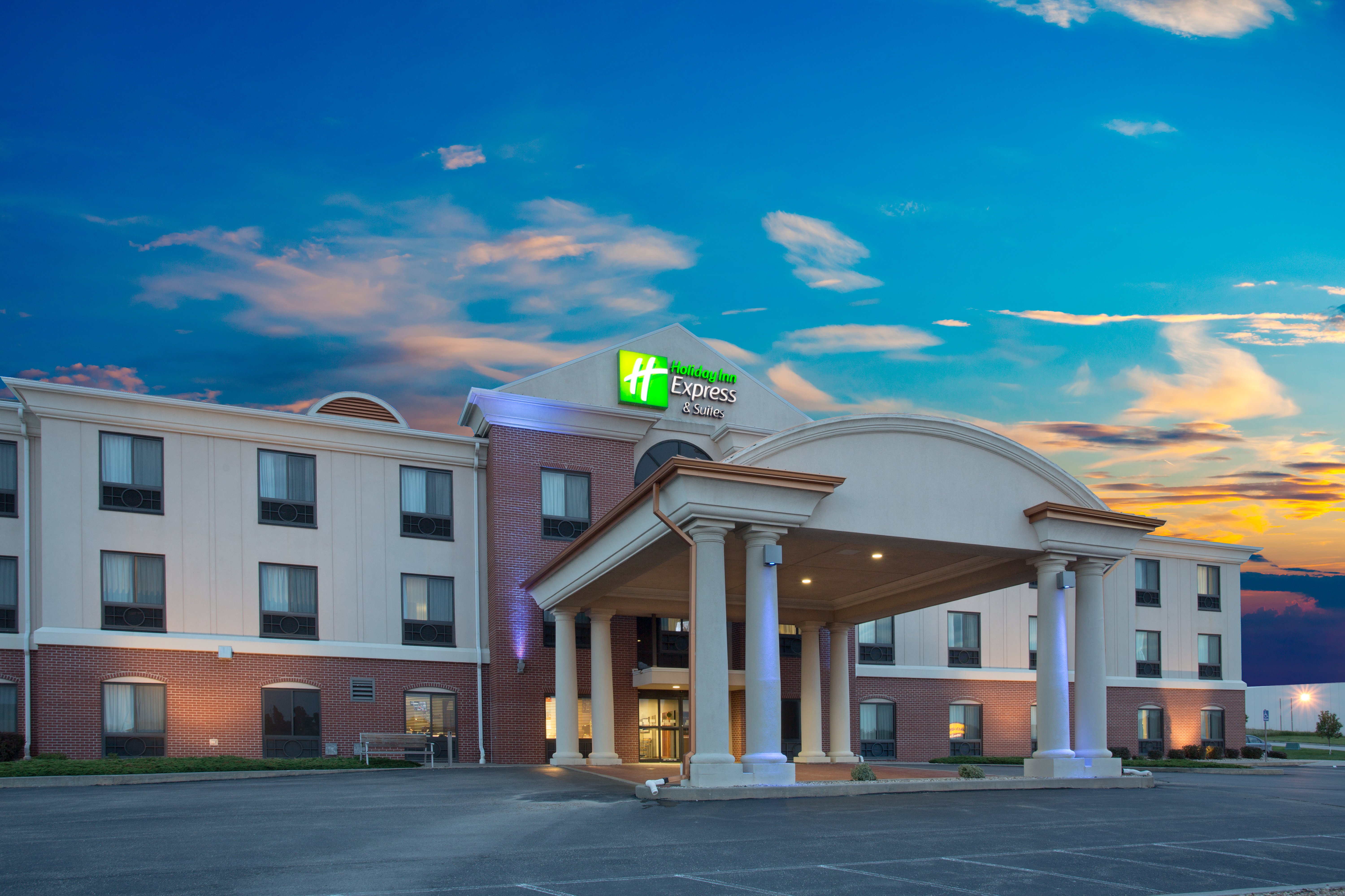 Holiday Inn Express Hotel Suites Concordia Us81 7/59