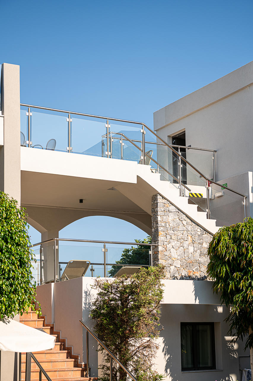 Minos Village 18/81