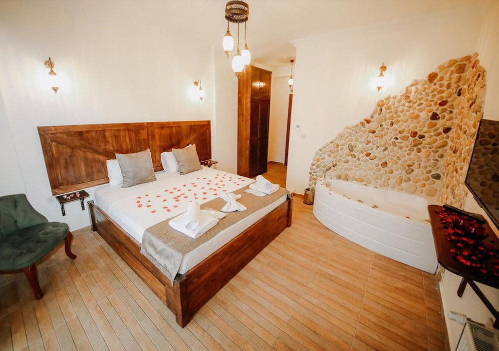 Sea House Hotel 6/36