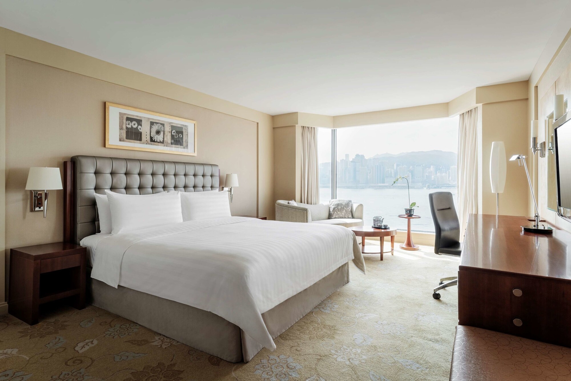 DELUXE, KING BED, HARBOUR VIEW