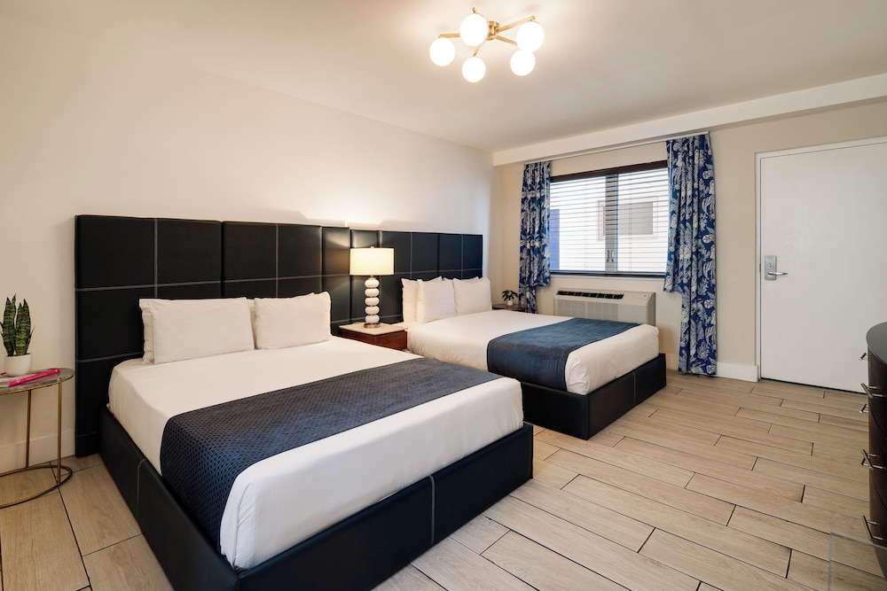 Waterside Hotel and Suites 57/86