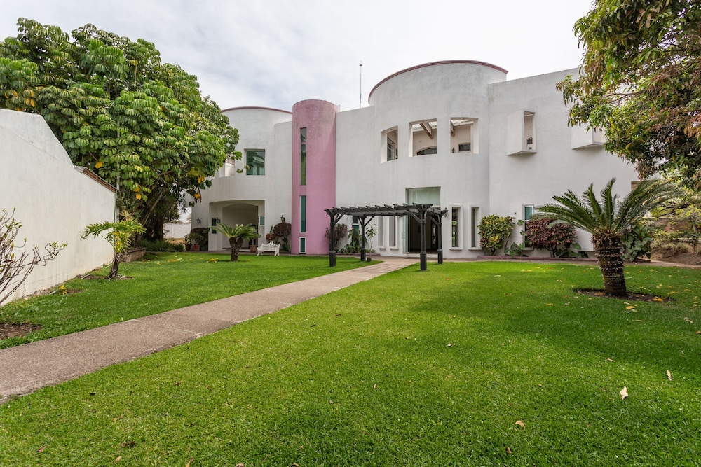 OYO Hotel Palma Real 24/34