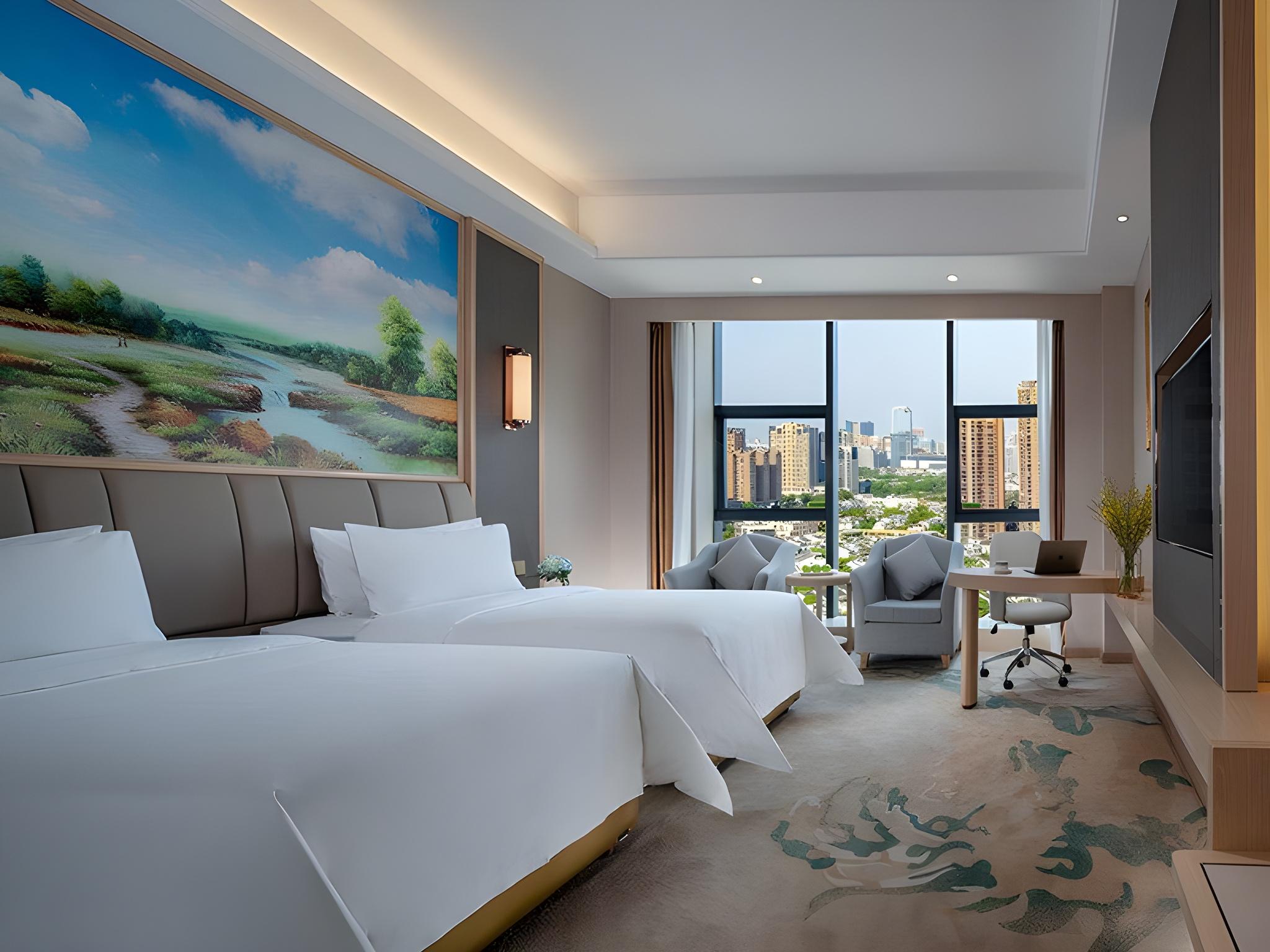 Vienna International Hotel (Chengdu Convention and Exhibition Center, Qilong Metro Station) 13/26