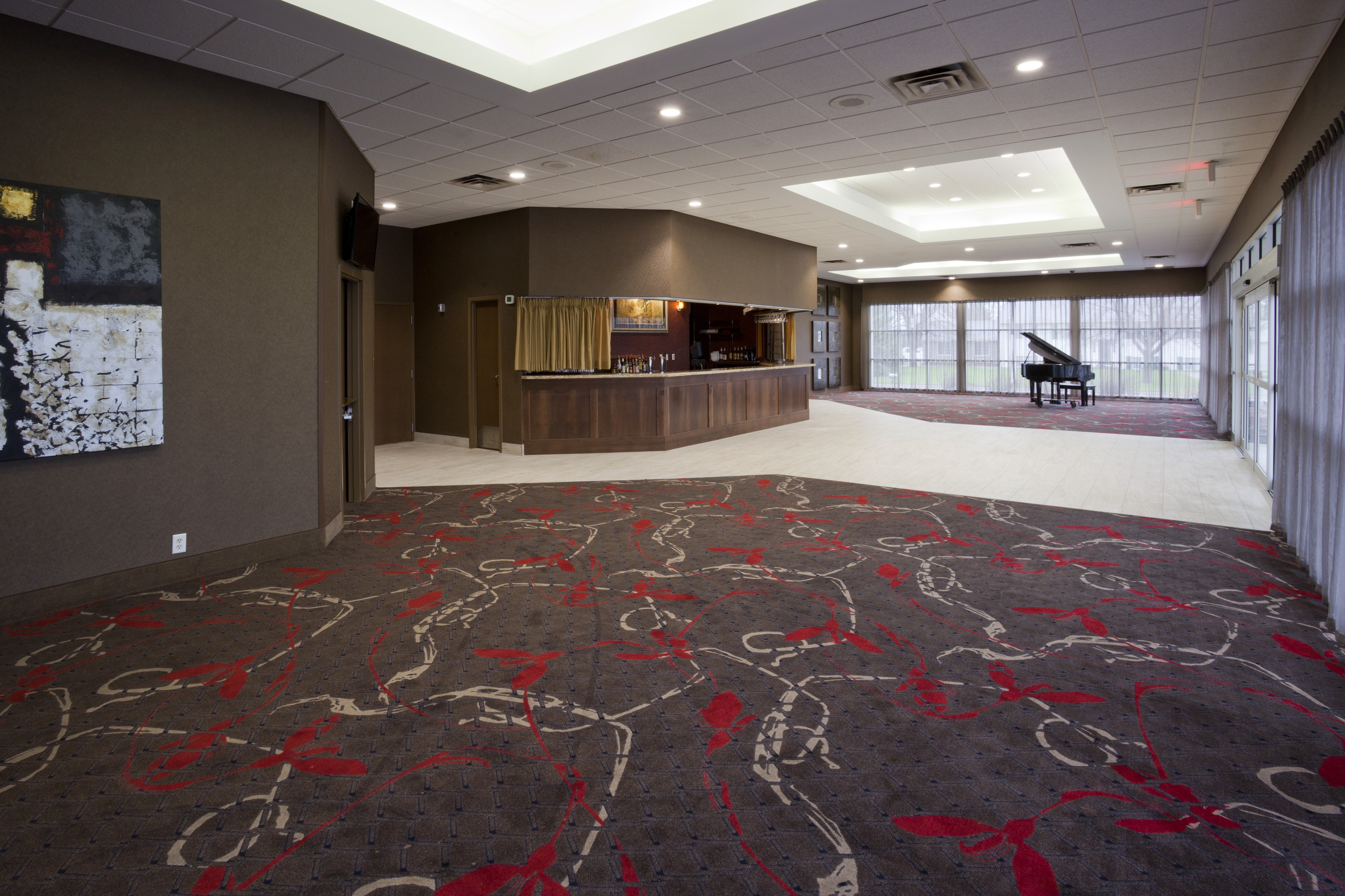 Holiday Inn Express Suites Willmar 13/50