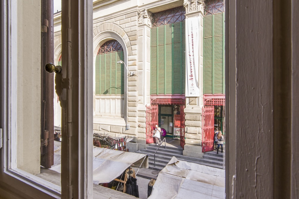 Florence Ariento Romantic Apartment 32/32