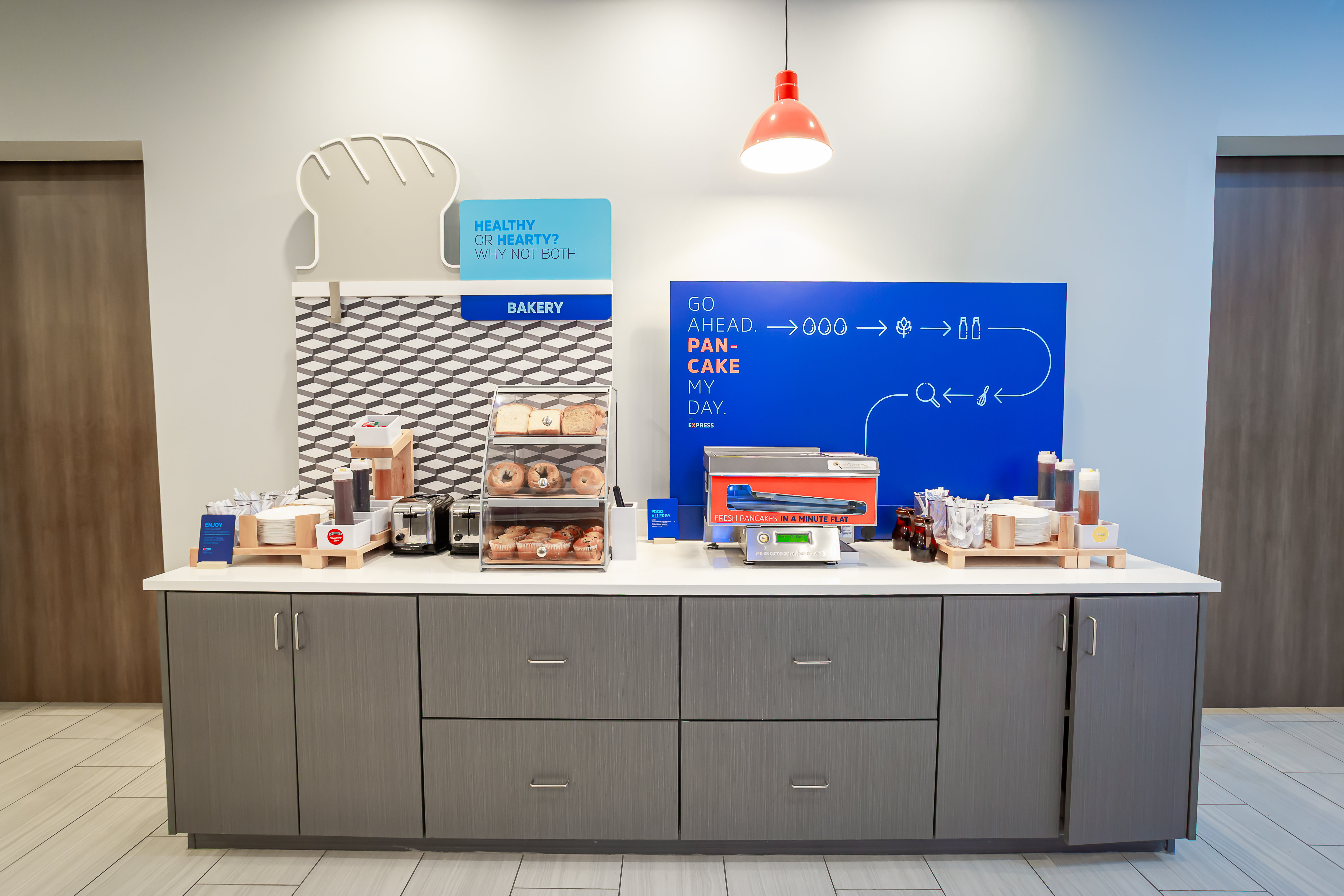 Holiday Inn Express and Suites Waco Downtown by IHG 8/40