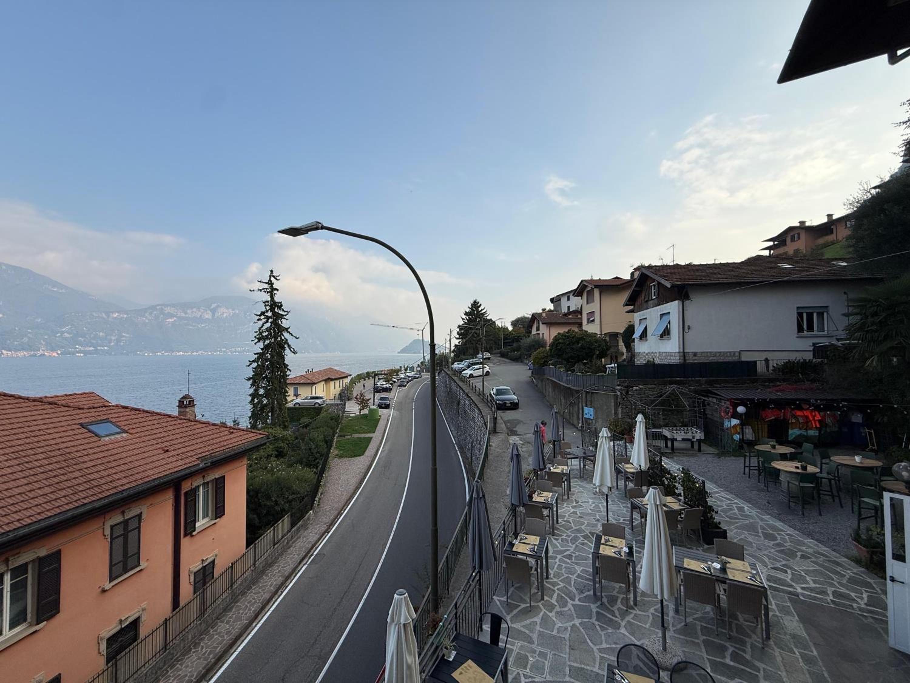 Lake Como Hostel 21/24