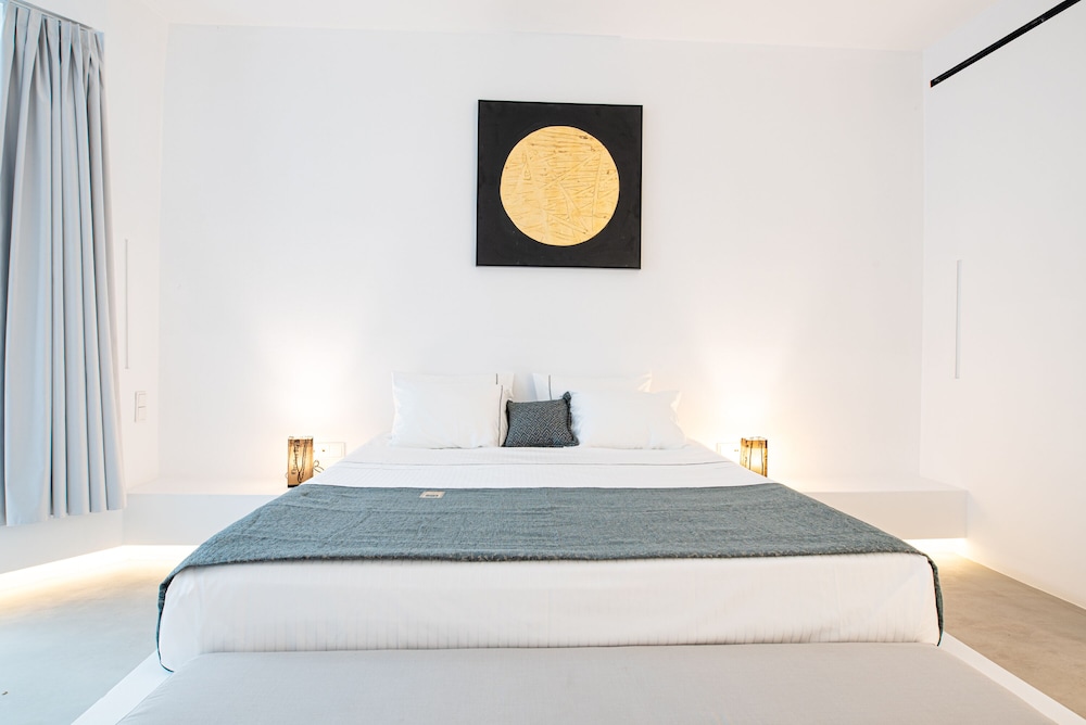 Heavens Edge Cliffside Villas & Suites 10/50