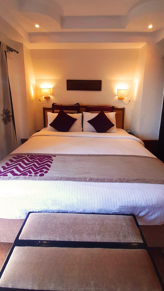 Marigold Sarovar Portico 10/50