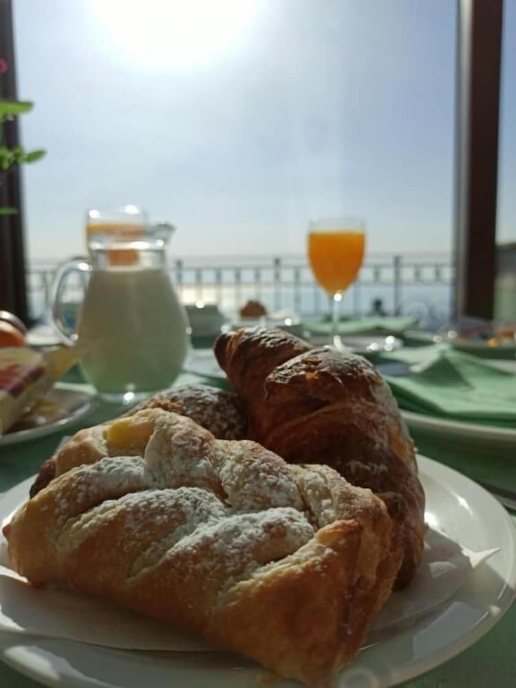 Hotel Primavera Dell'etna 23/47