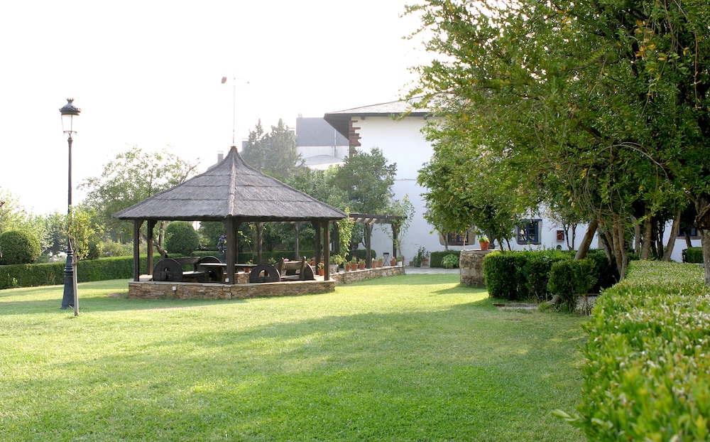 Hotel Monumento Pazo do Castro 42/50