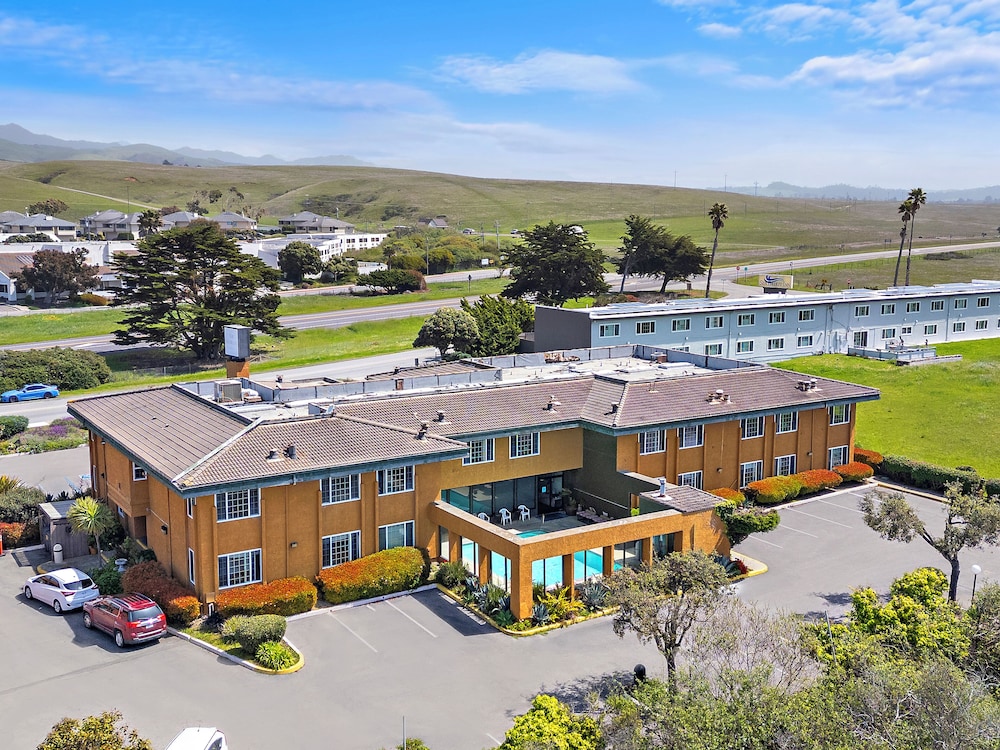 The Morgan Hotel San Simeon 2/50