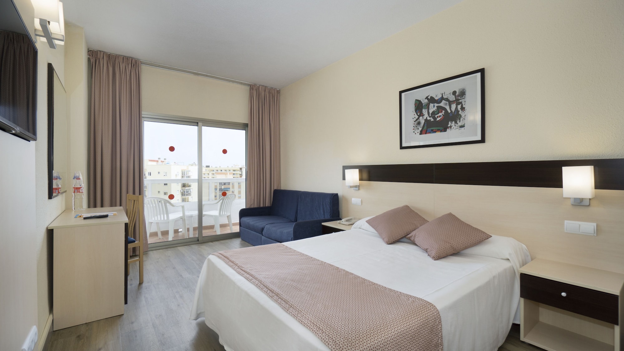 ROOM, QUADRUPLE, TERRACE