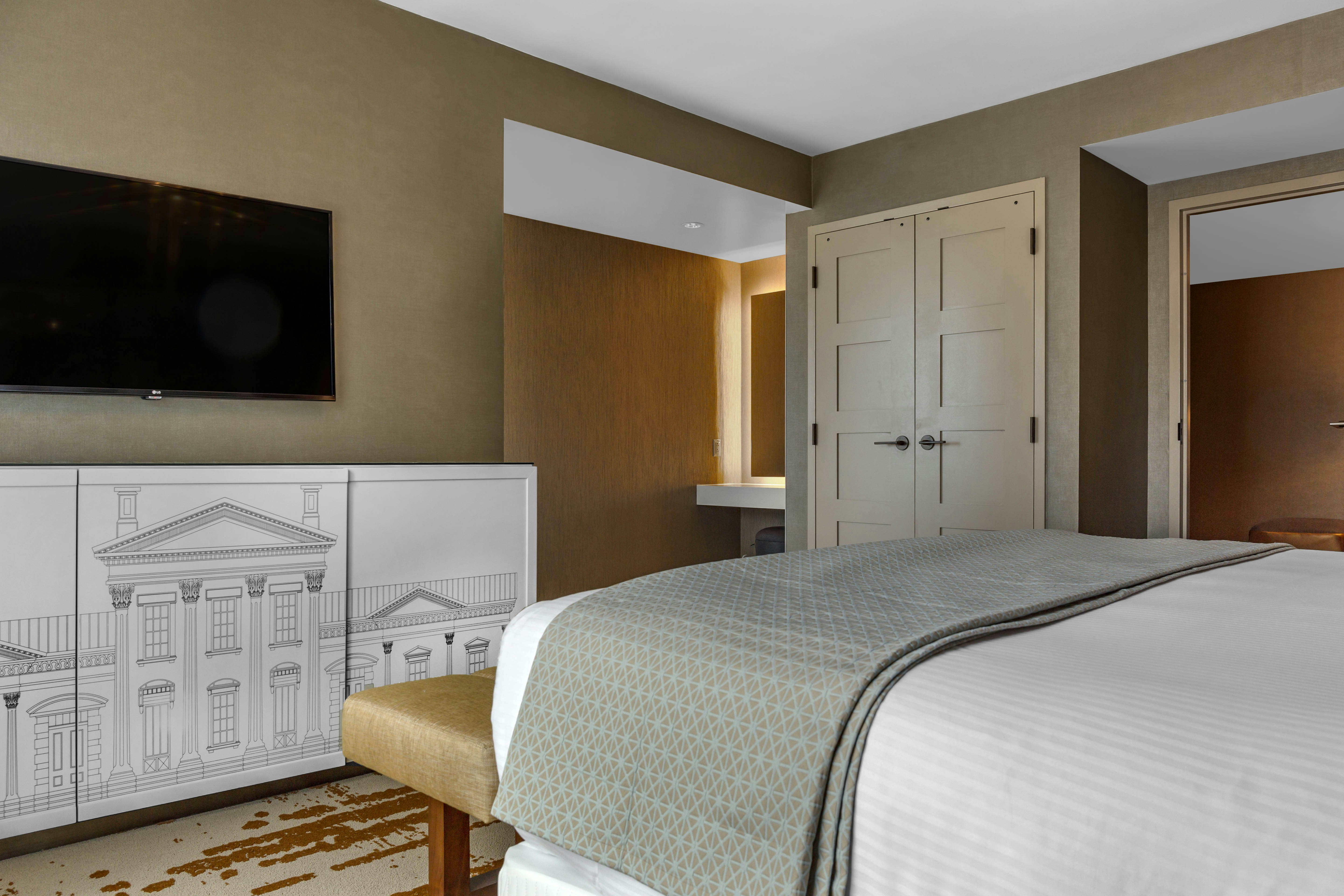 Omni Louisville Hotel 30/88