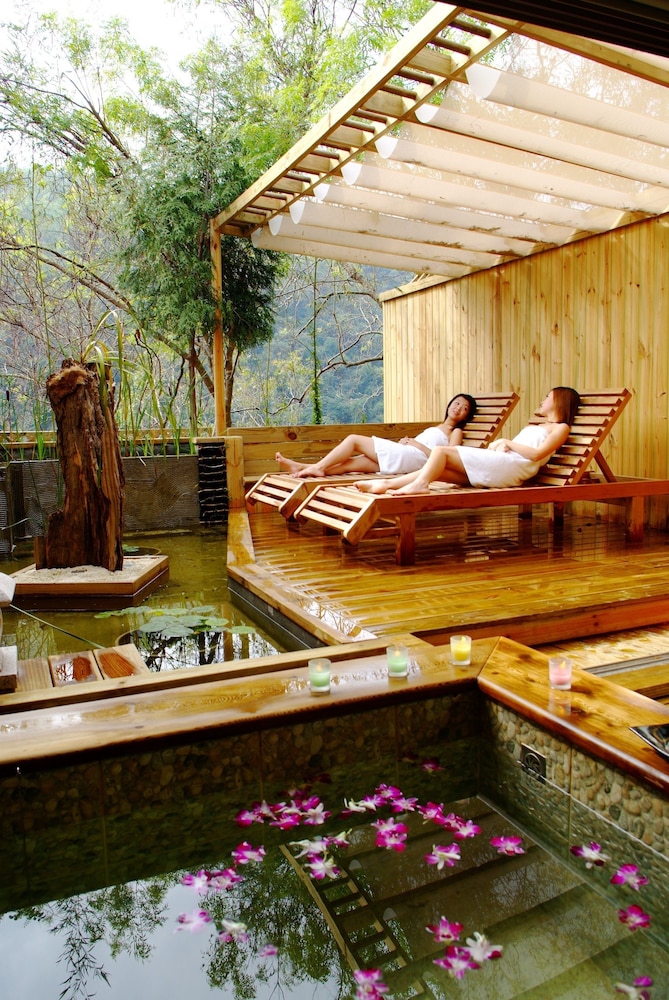 Grand Orchid Villa Resort 16/50