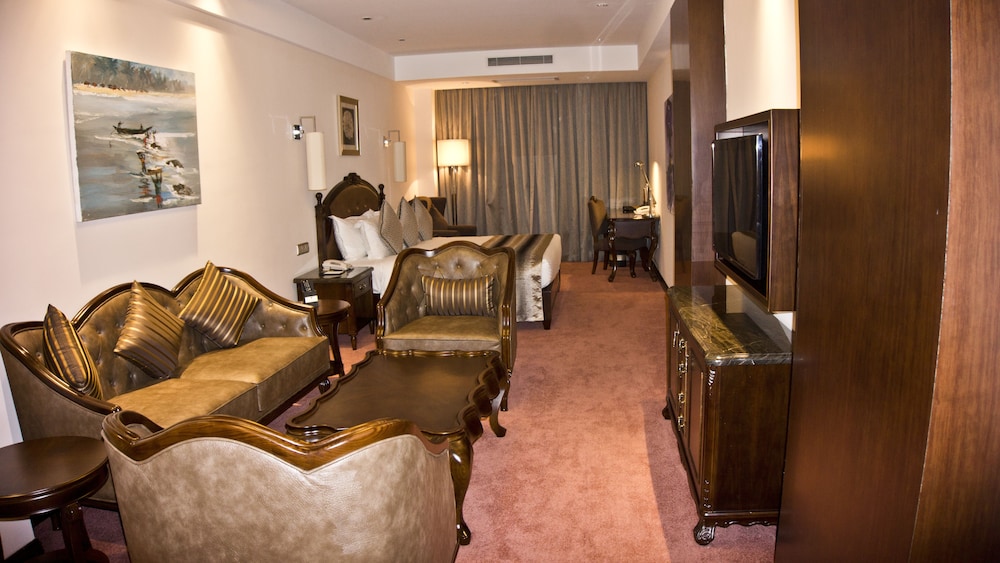 Tang Palace Hotel 41/71