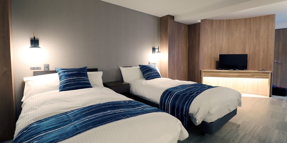 COMFORT, TWIN BEDS