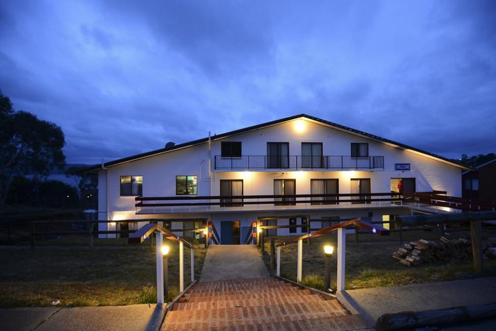 Alpine Resort Motel 1/50