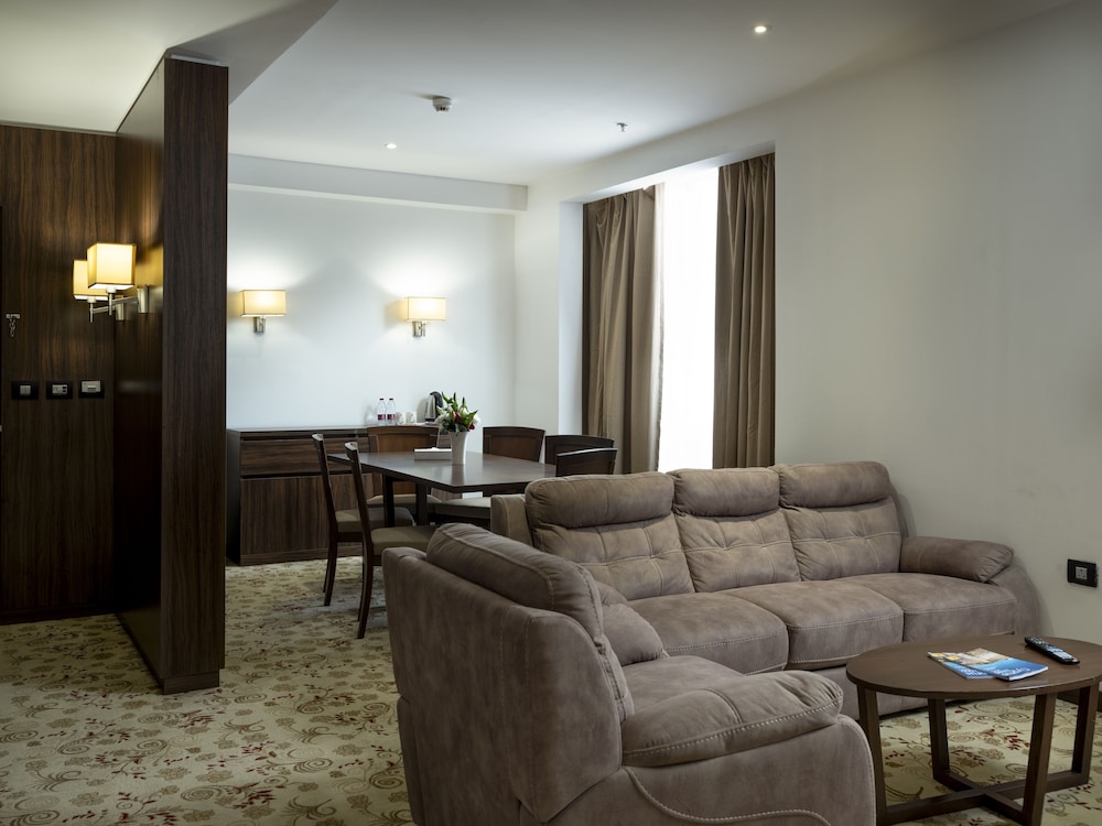 Retaj Inn Al Wakrah 28/48