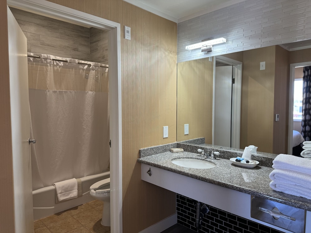 Garden Suite Hotel 56/56