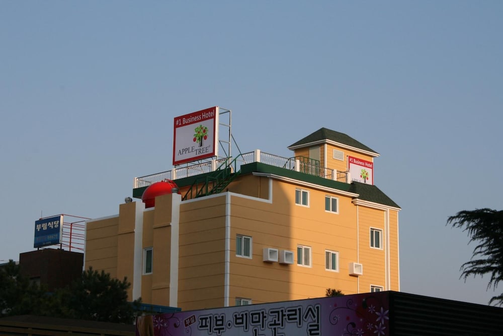 Apple Tree Hotel Pohang in POHANG