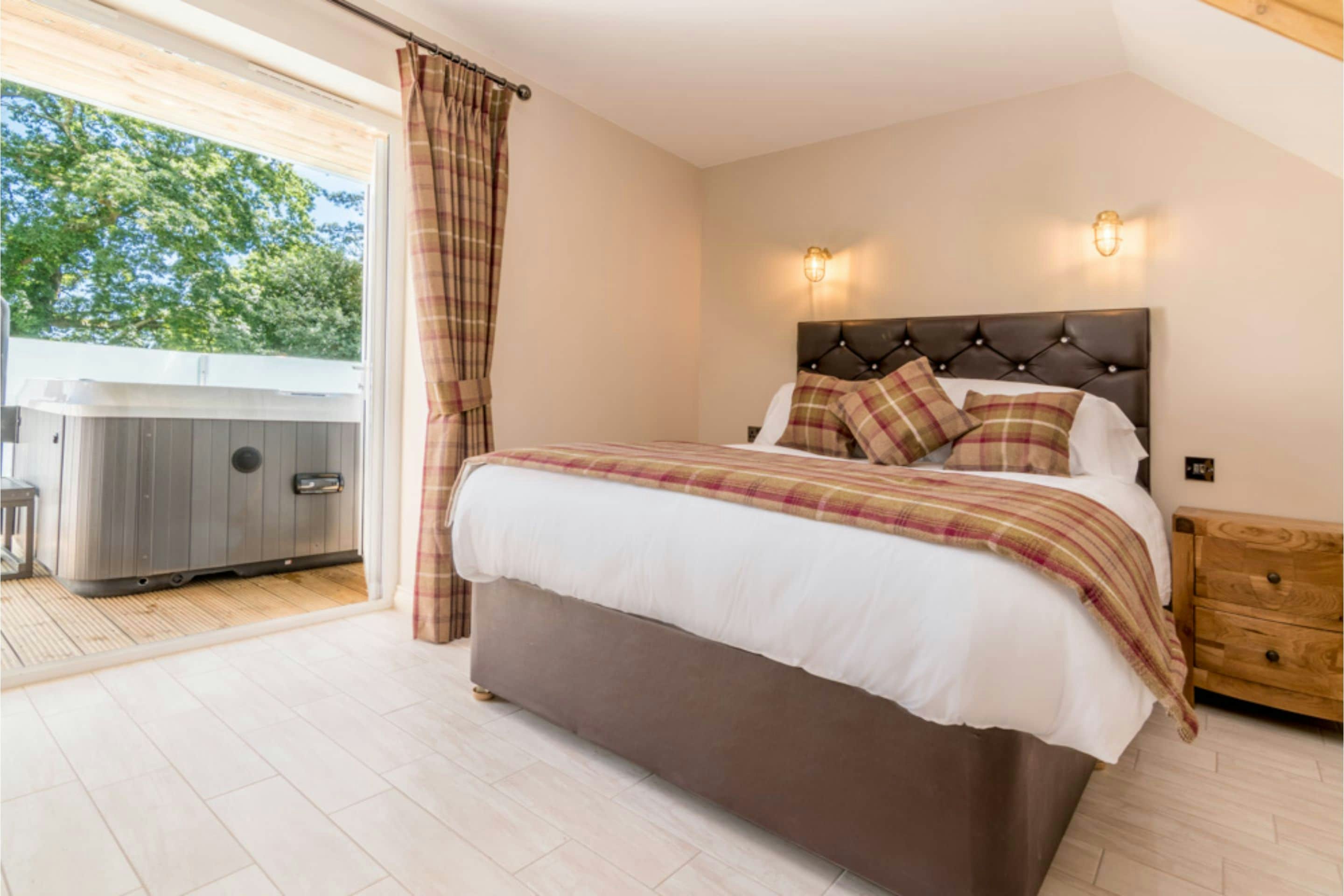 Deluxe, Suite, Double Bed, Hot Tub