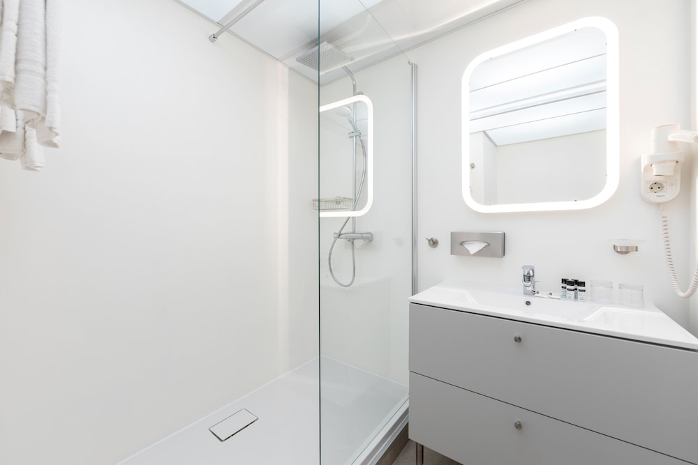 Smart Hotel Voesendorf 23/66