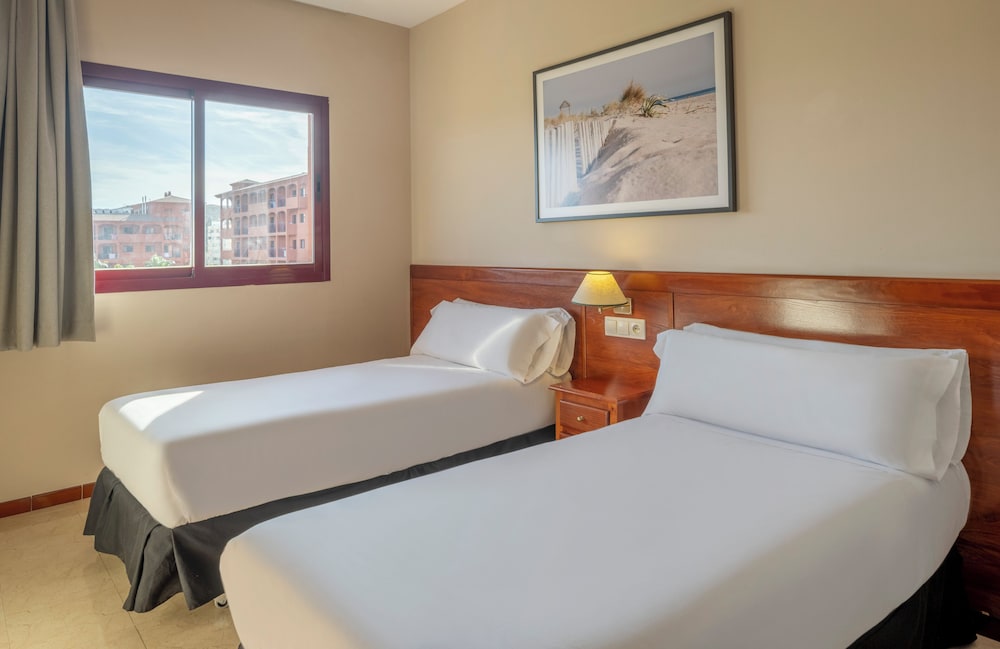 1 BEDROOM, APARTMENT, POOL VIEW