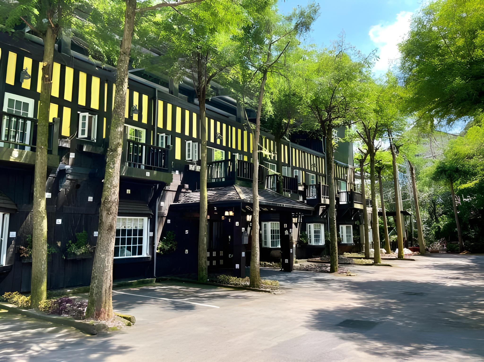 Vanse Hotel 32/43