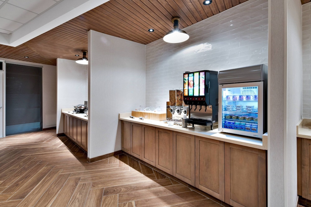 Fairfield Inn & Suites by Marriott Columbus New Albany 8/47