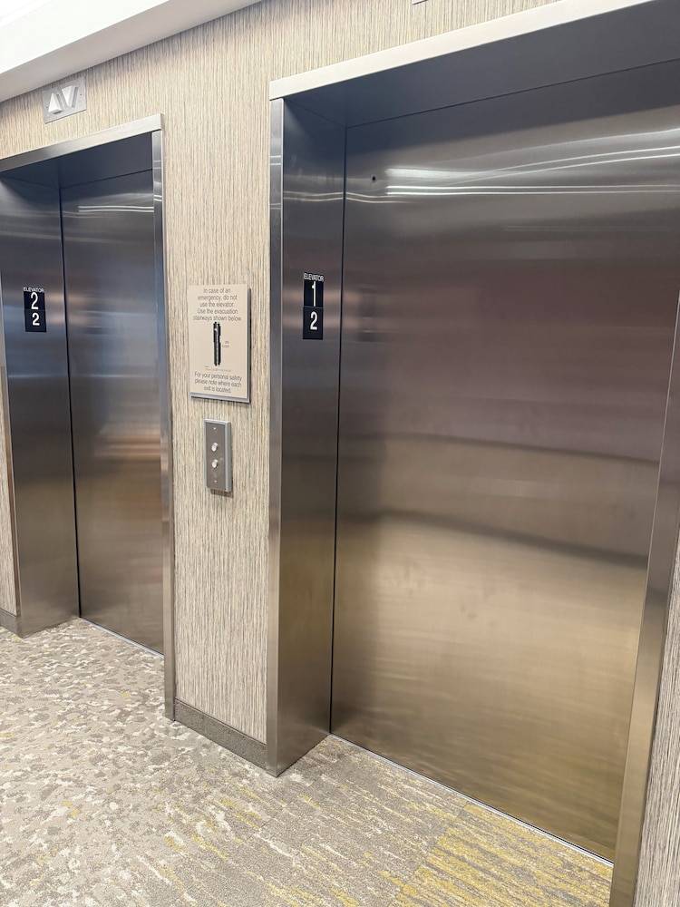 SpringHill Suites Fargo 17/42