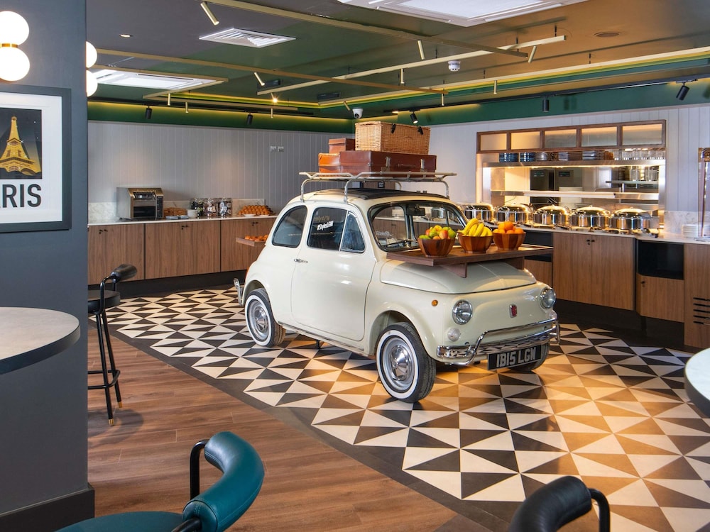 Ibis Styles London Gatwick Airport 55/64