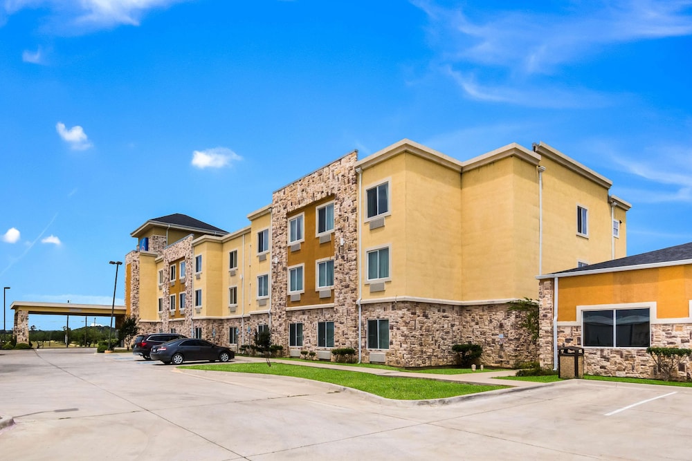 Baymont by Wyndham Mineral Wells 1/36