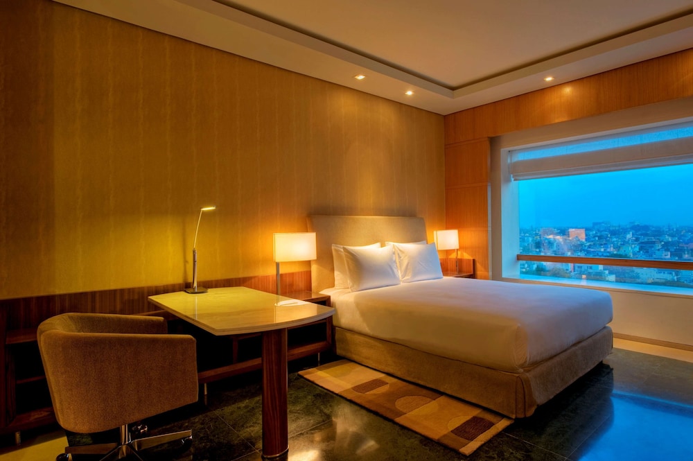 Hyatt Regency Chennai 11/80