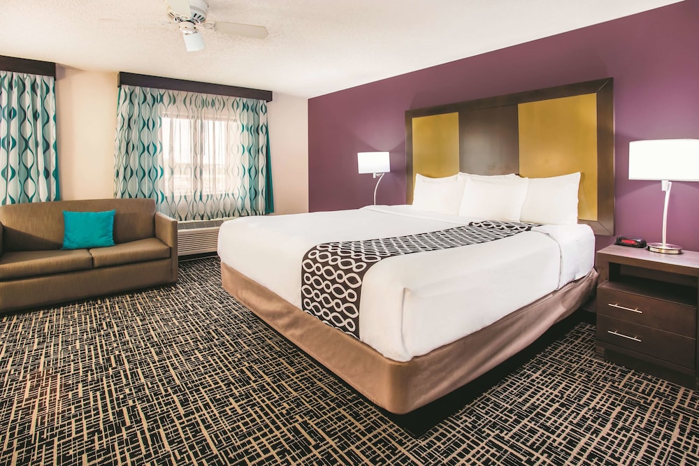La Quinta Inn & Suites by Wyndham Cincinnati NE - Mason 14/28