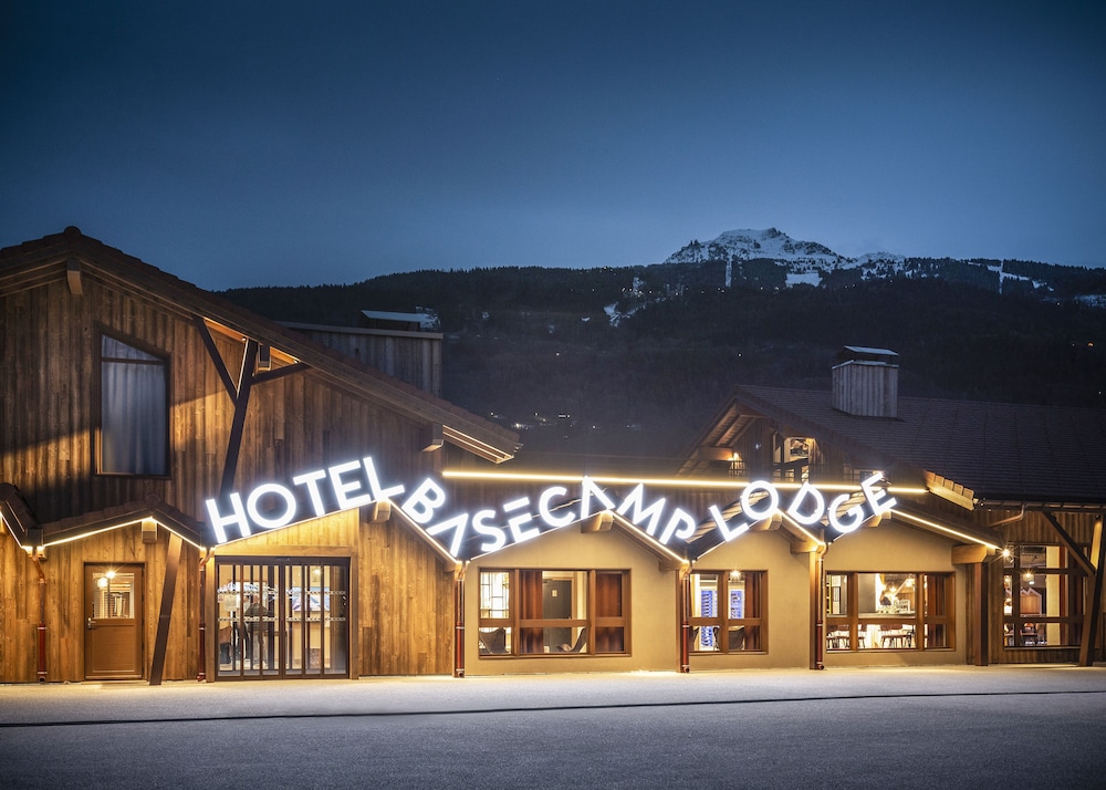 Base Camp Lodge 1/50