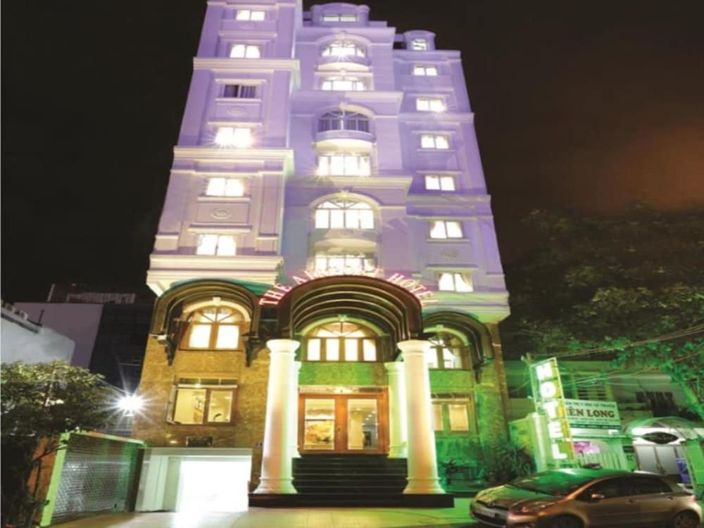 The Airport Hotel 2/47