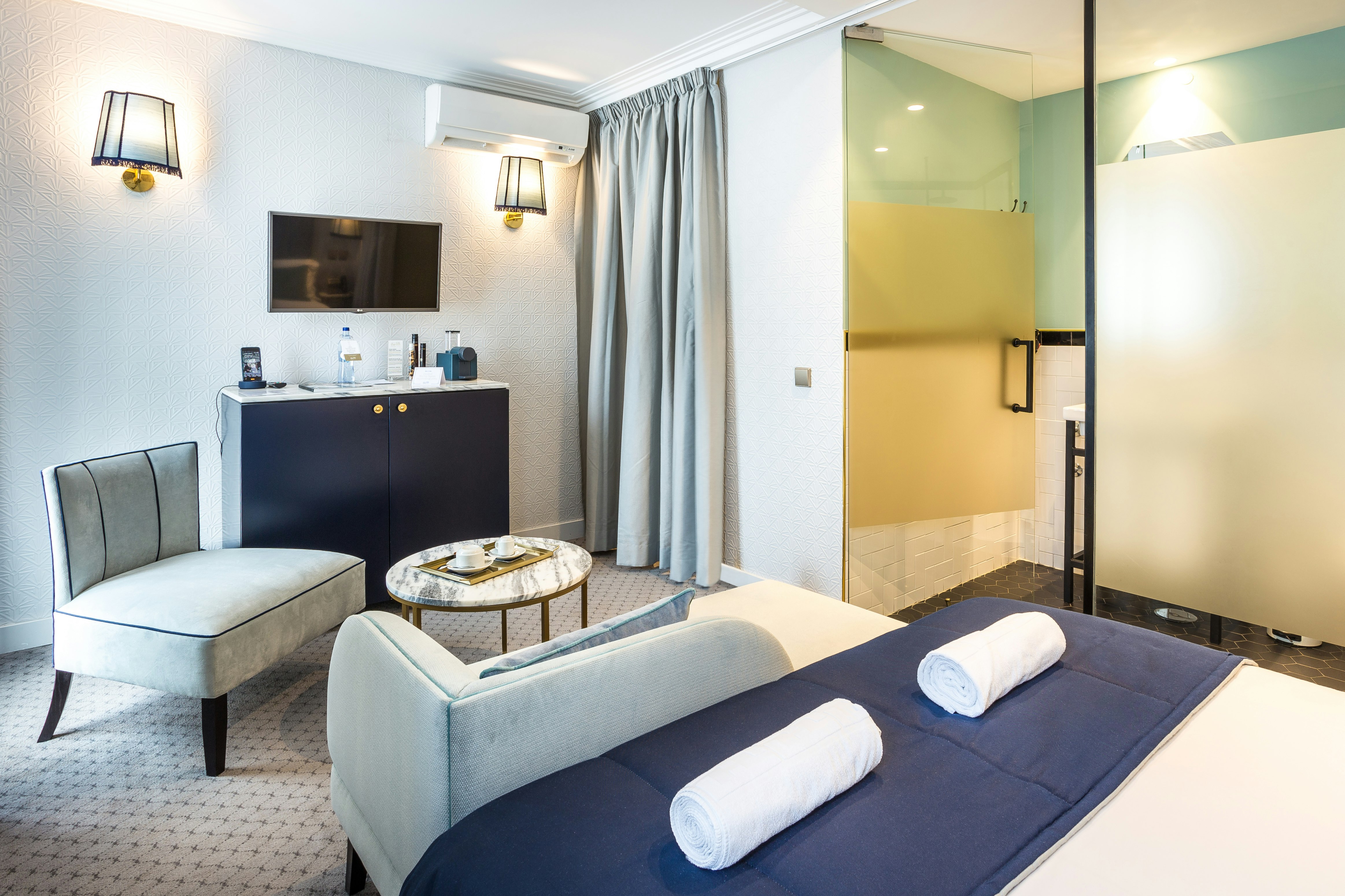 THE LIFT BOUTIQUE HOTEL 35/81