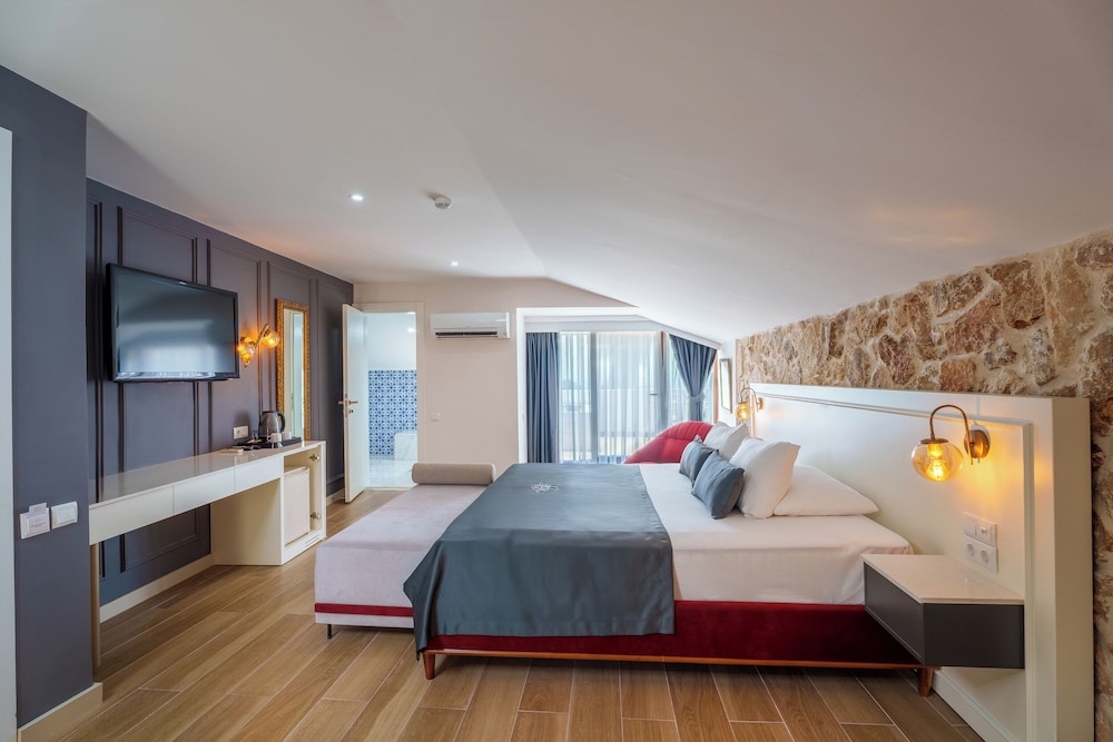 Argos Hotel - Adults Only 28/75