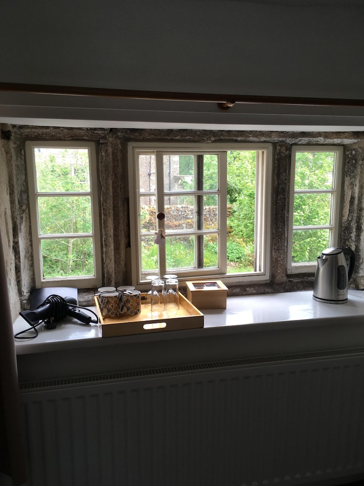 Sweetbriar Cottage B&B 13/49